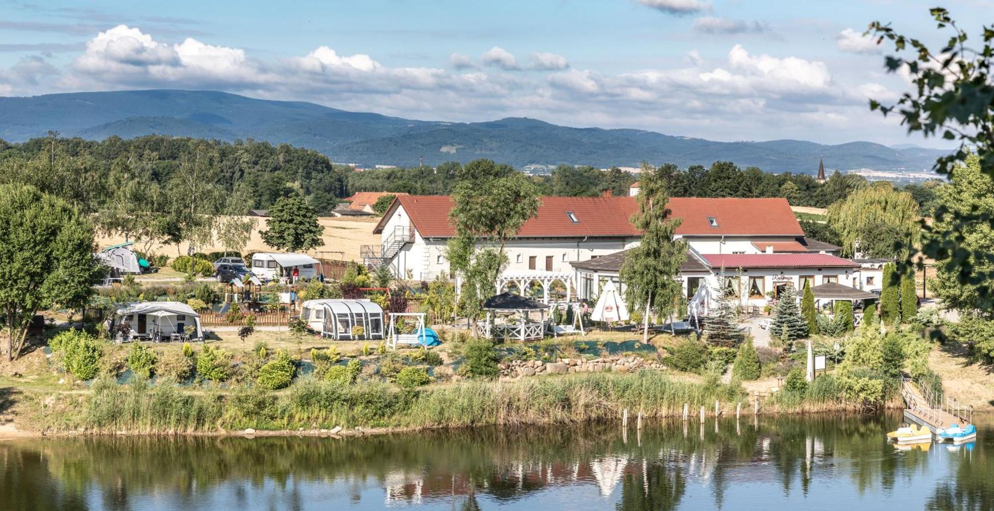 Forteca, Pokoje Goscinne Nad Stawem Dzierżoniów Dış mekan fotoğraf